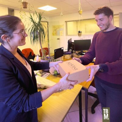 welcome packs écoresponsables made in france advini portfolio ta belle mer, coffrets remis aux recrues en main propre