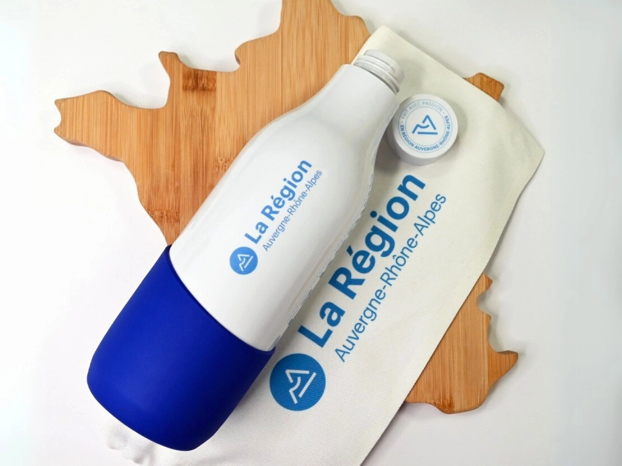 Gourde isotherme Made in France personnalisée pour entreprise - bouteille isotherme écologique sans BPA 50 cl